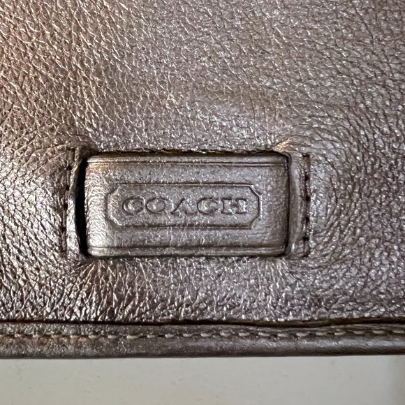 Coach Hampton Weekend Metallic Leather Flap Clutch Bag - Picture 15 of 15